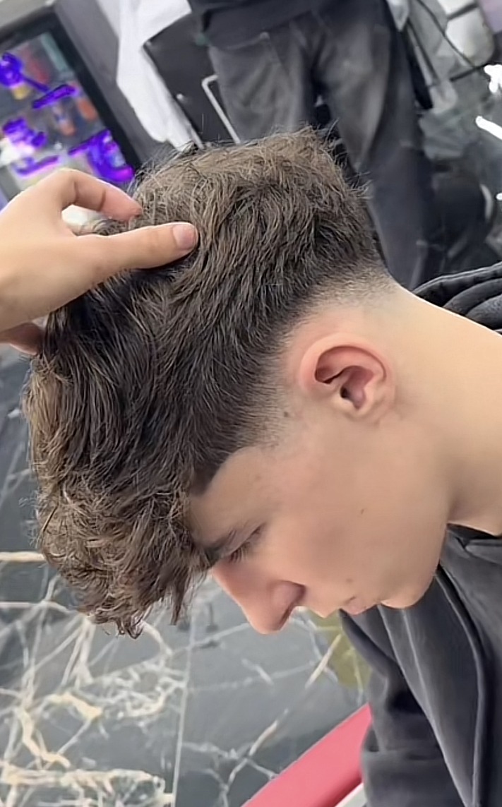 Profil de Bryand, 20 ans, Gay Suisse à Rabius