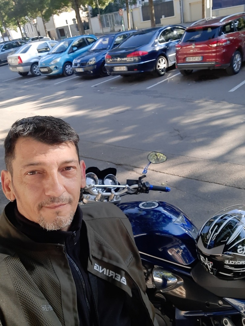 Profil de Leopaul, 39 ans, Gay Suisse à Rona