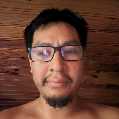 Profil de Mikaël, 22 ans, Gay Suisse à Sergey