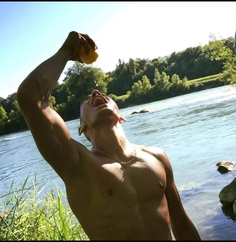 Profil de Roy, 36 ans, Gay Suisse à Sur