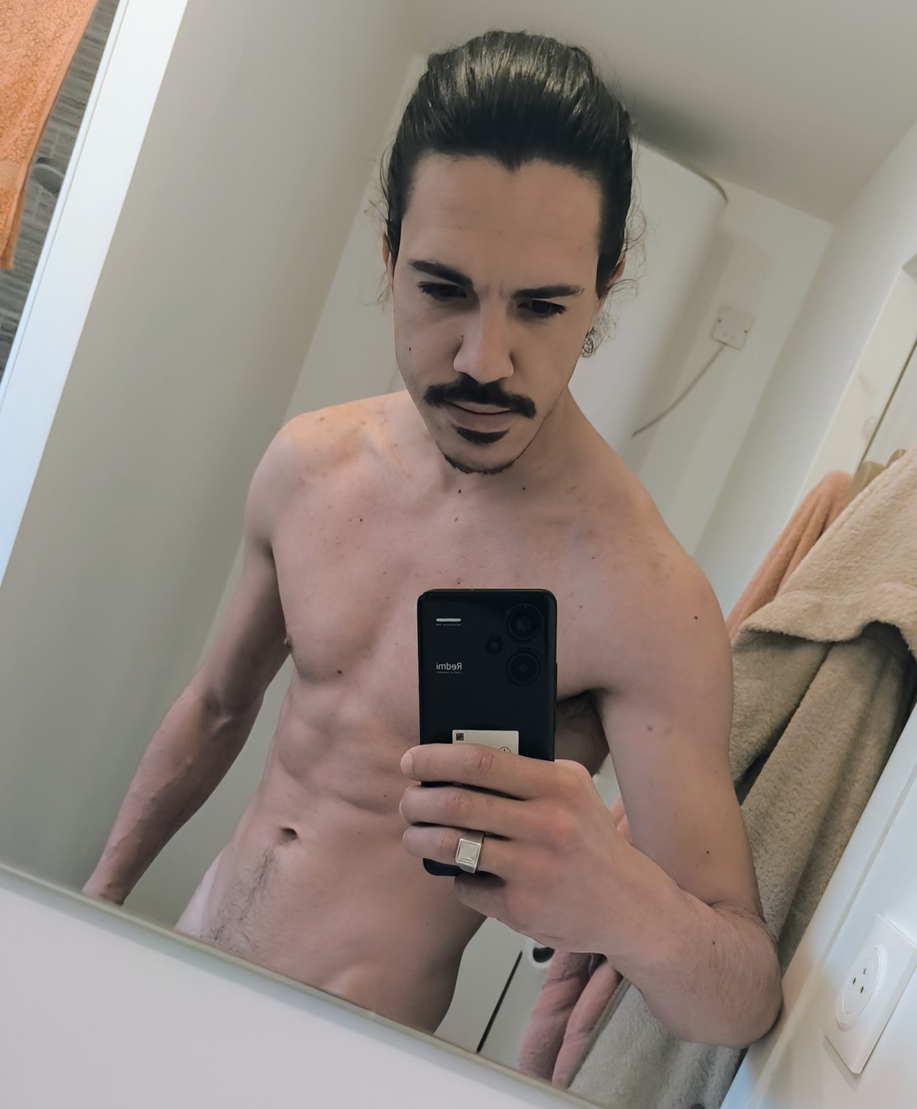 Profil de Amjad, 30 ans, Gay Suisse à Seleute