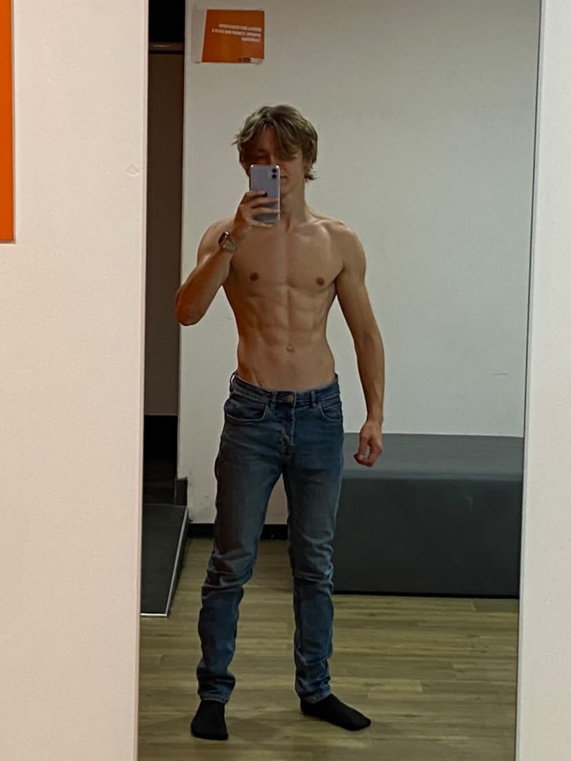 Profil de Mischa, 21 ans, Gay Suisse à Sornard (Nendaz)