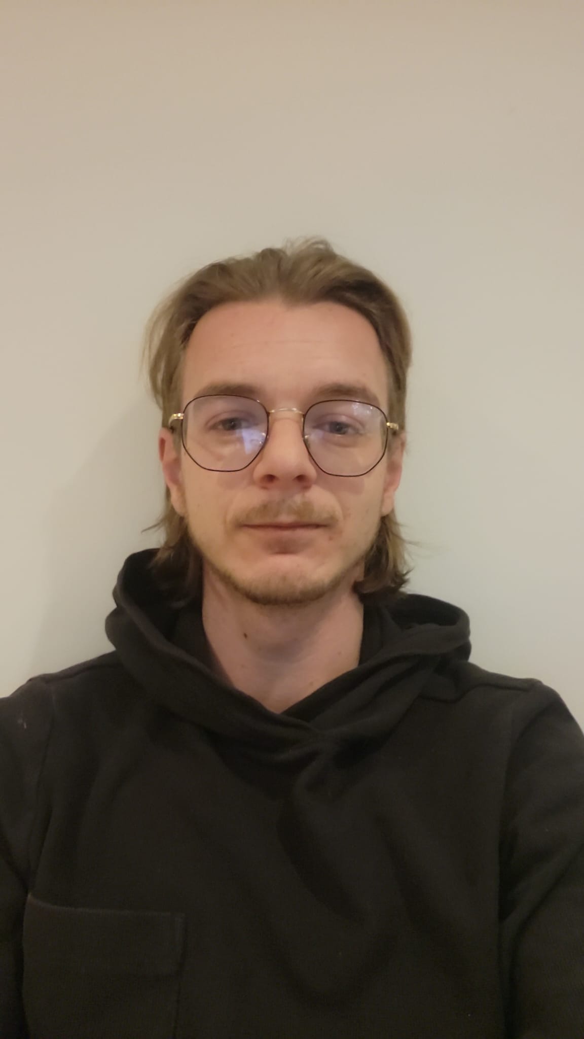 Profil de Novica, 30 ans, Gay Suisse à Clèbes (Nendaz)