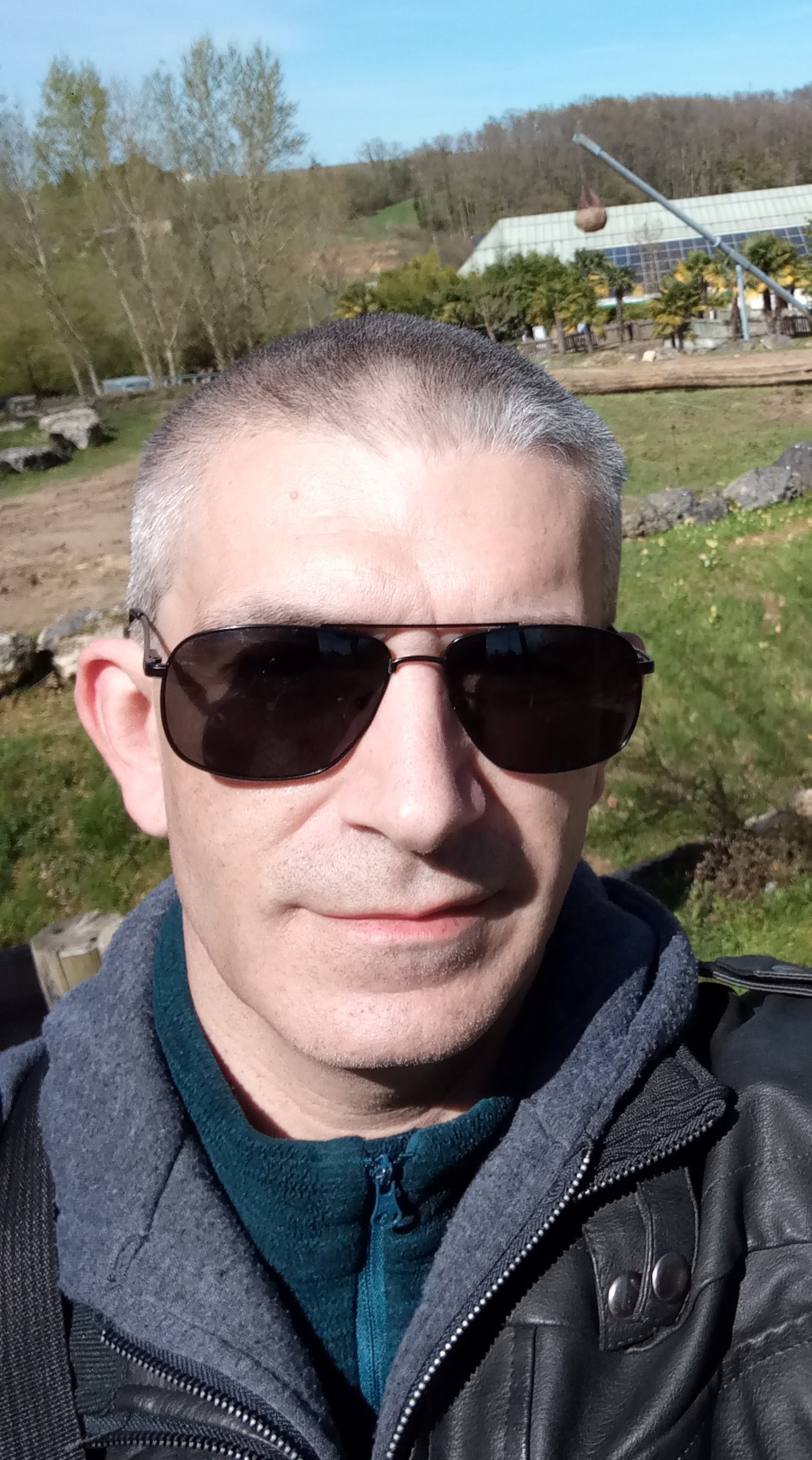 Profil de Ouissam, 46 ans, Gay Suisse à Le Prese