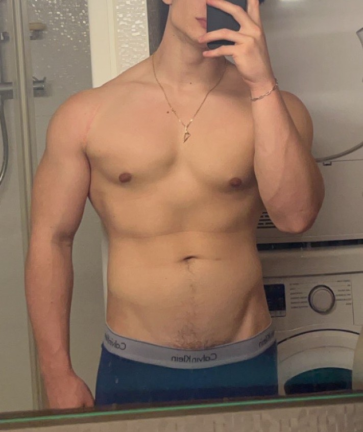 Profil de Saint, 22 ans, Gay Suisse à Sergey