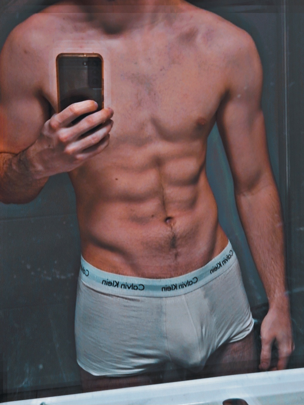 Profil de Aleksi, 23 ans, Gay Suisse à Mathon