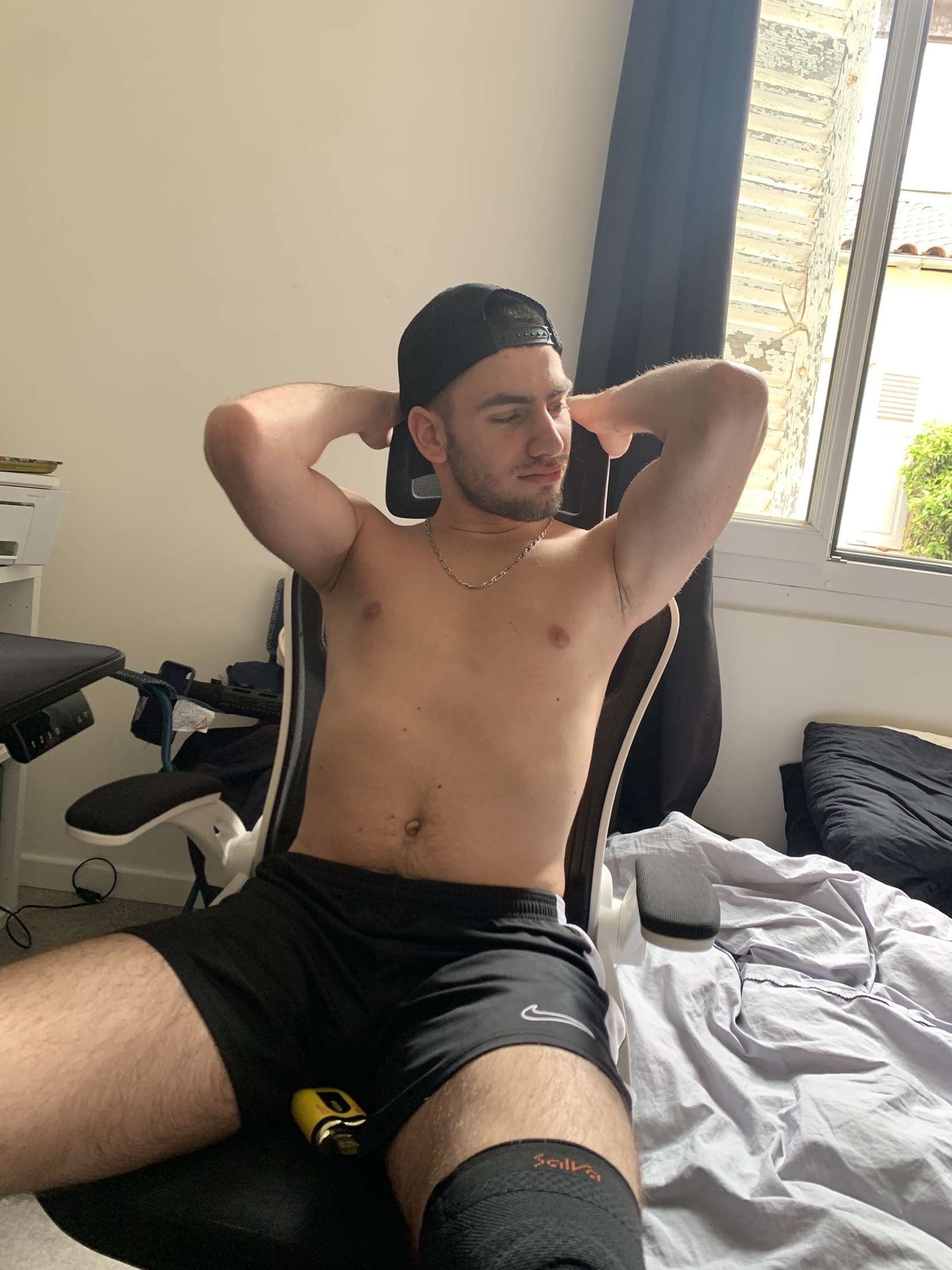 Profil de Tareq, 19 ans, Gay Suisse à Noréaz