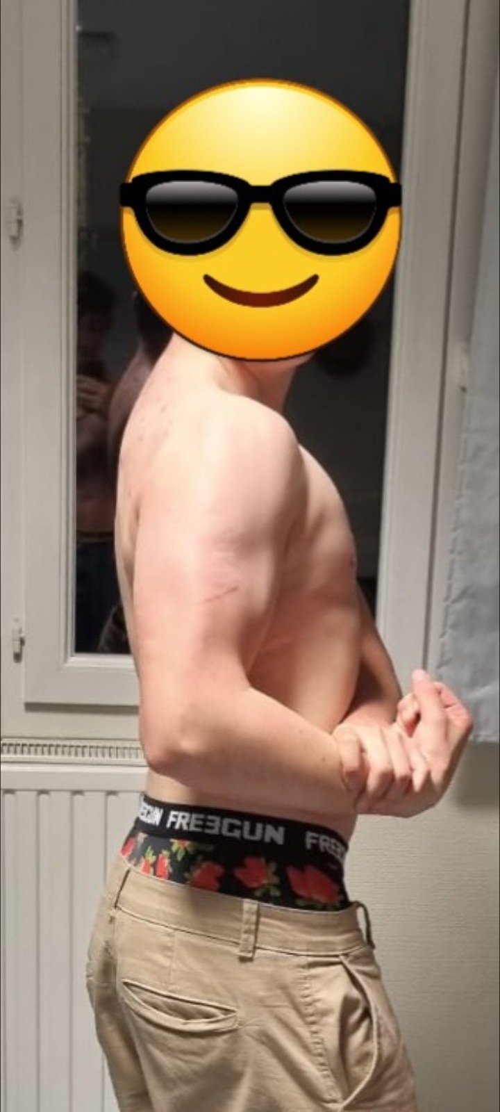 Profil de Jonathan, 21 ans, Gay Suisse à Signôra