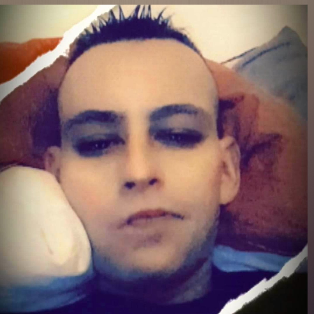 Profil de Fahardine, 30 ans, Gay Suisse à Vulpera