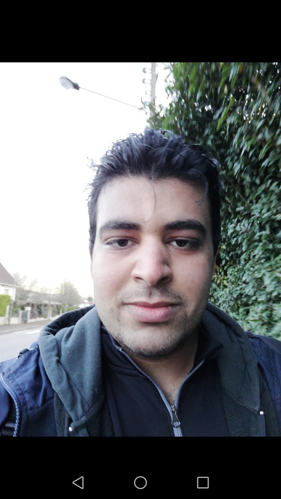 Profil de Fahid, 20 ans, Gay Suisse à Caux