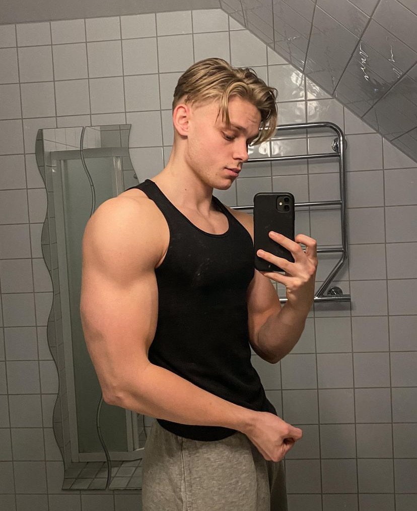 Profil de Michka, 21 ans, Gay Suisse à Ellighausen
