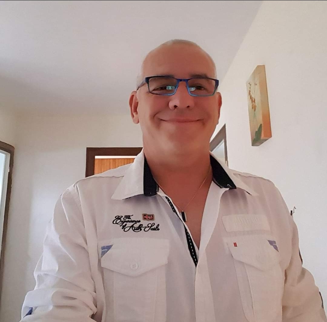Profil de Massimo, 52 ans, Gay Suisse à Vals