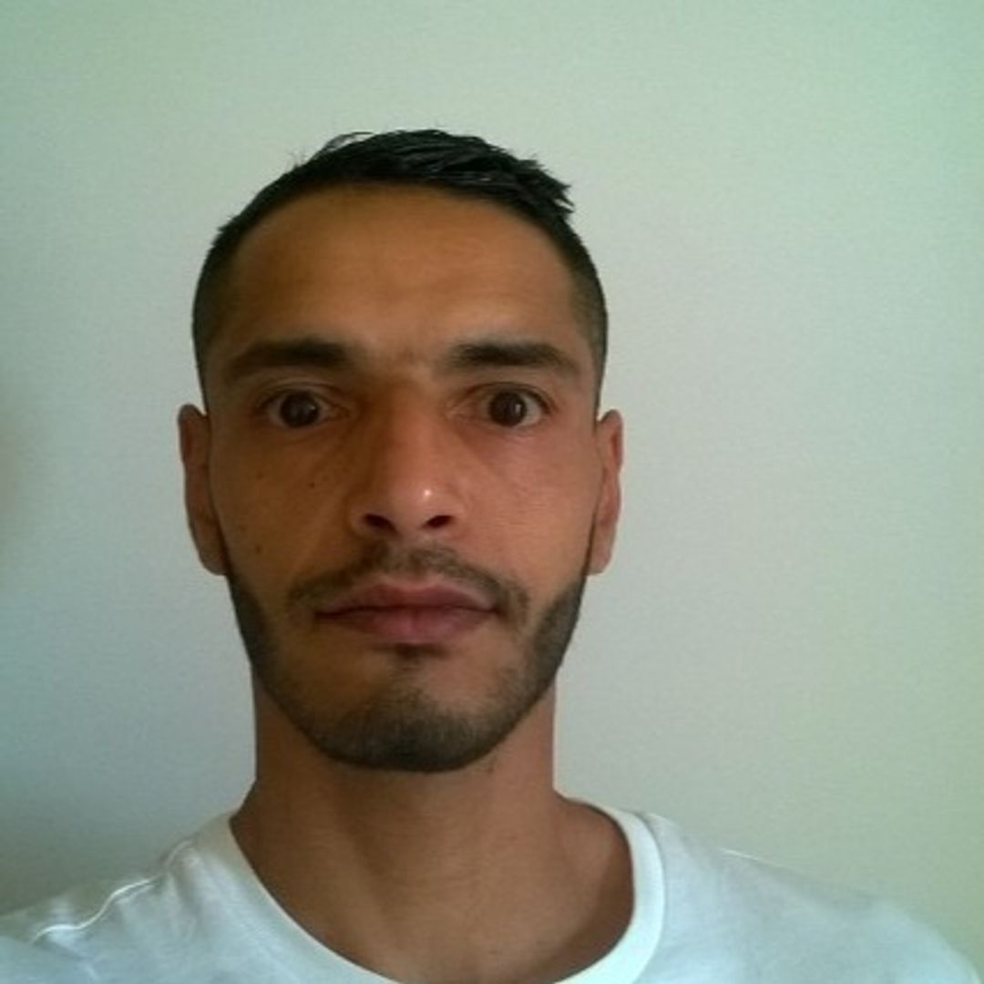 Profil de Allaoui, 37 ans, Gay Suisse à Ausserberg