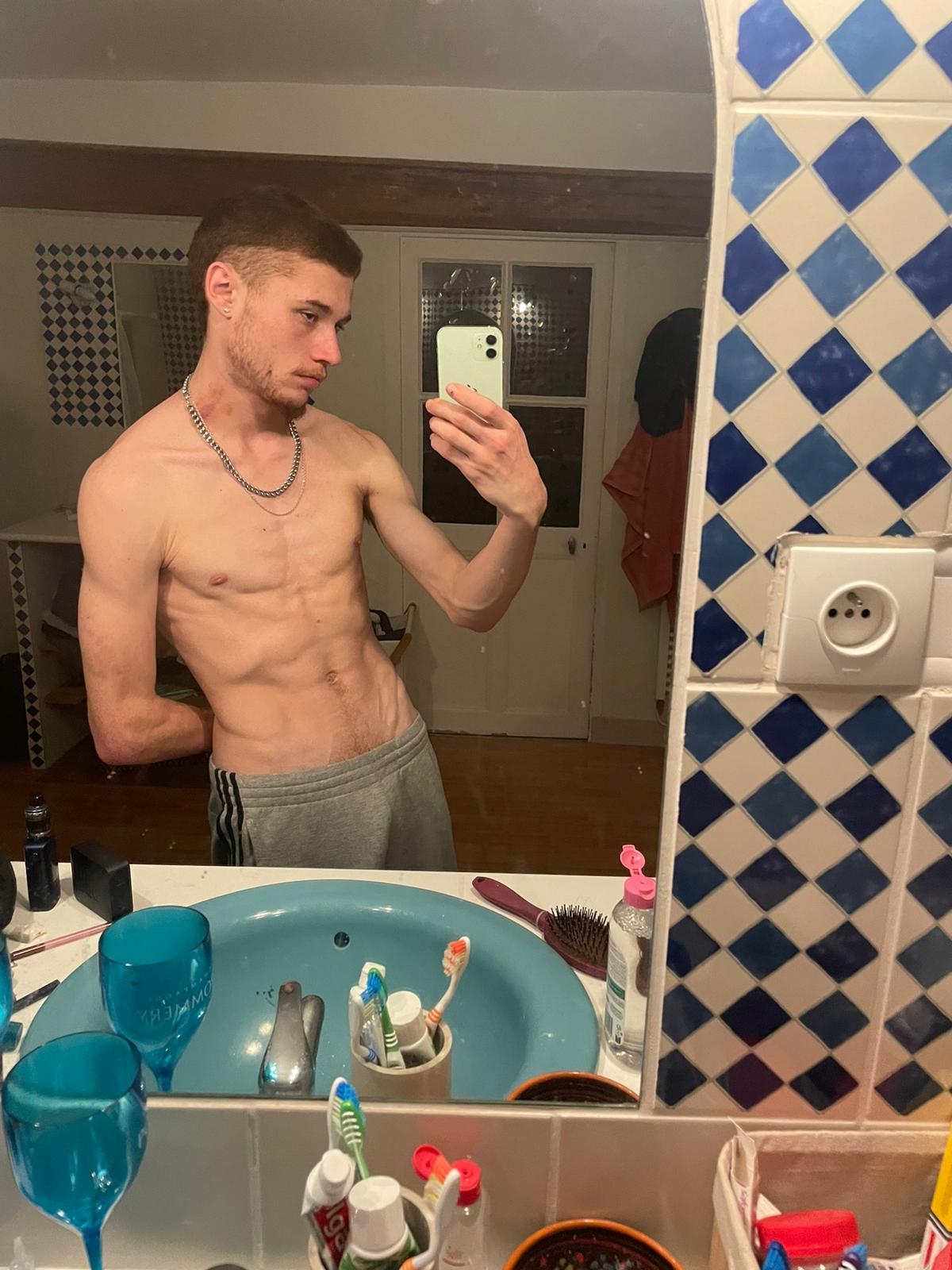 Profil de Roselin, 20 ans, Gay Suisse à Däniken SO