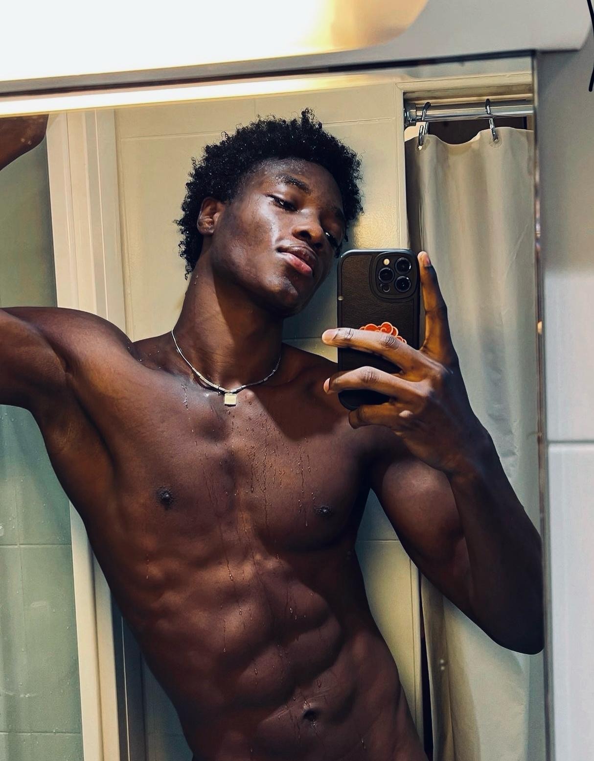 Profil de Salem, 30 ans, Gay Suisse à Putz