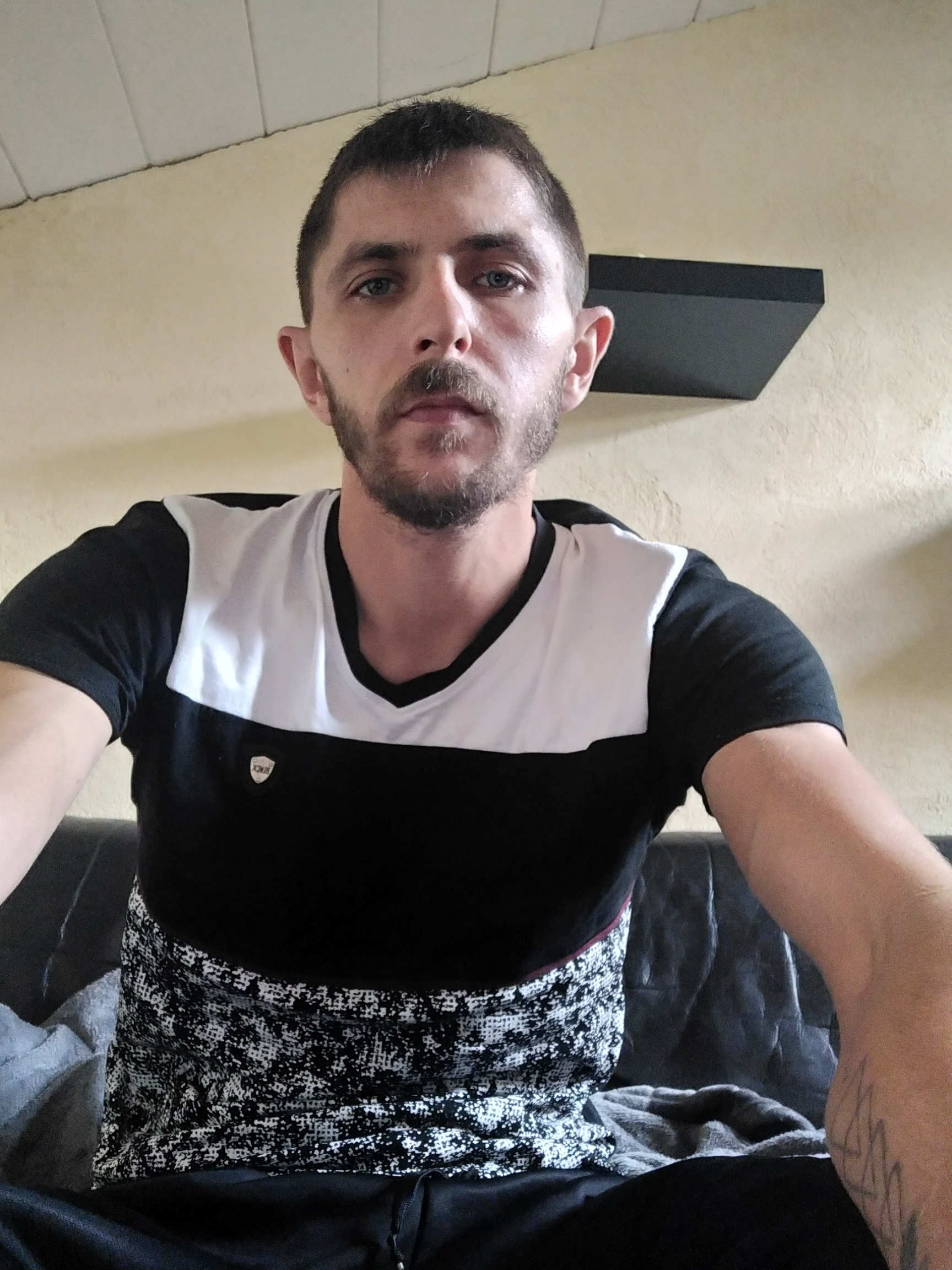 Profil de Avelino, 34 ans, Gay Suisse à Morissen