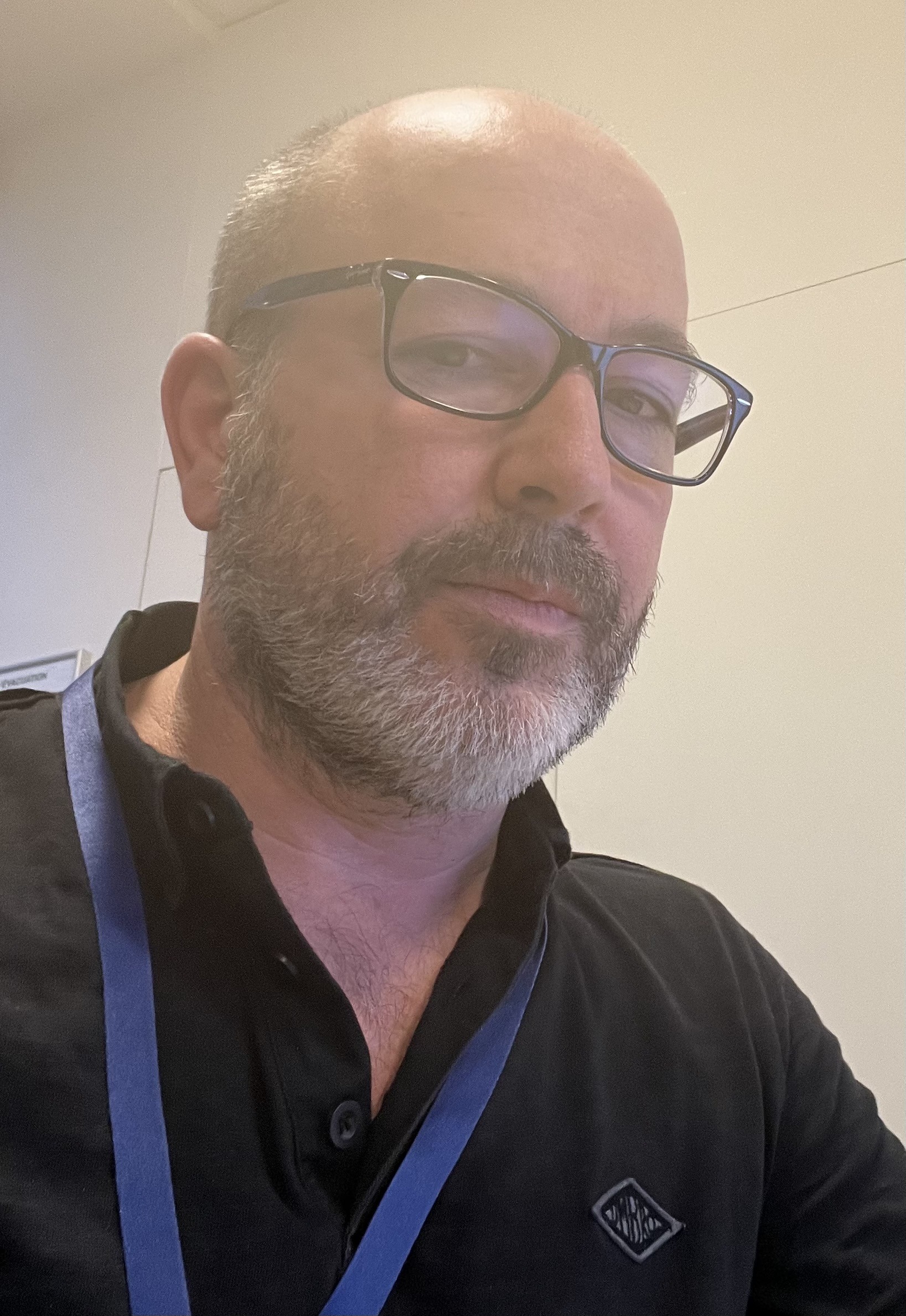 Profil de Marouan, 55 ans, Gay Suisse à Orvin