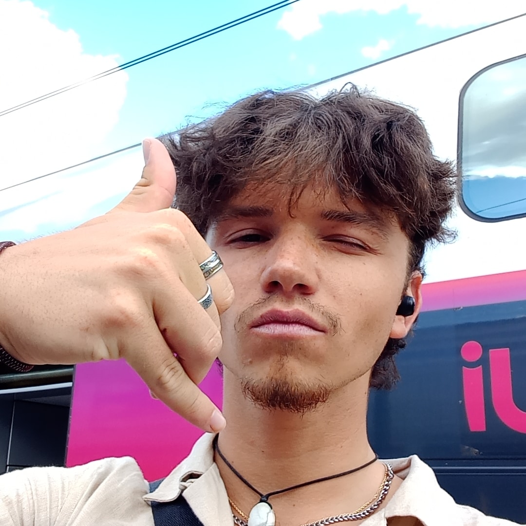 Profil de Alexandre, 22 ans, Gay Suisse à Rodels