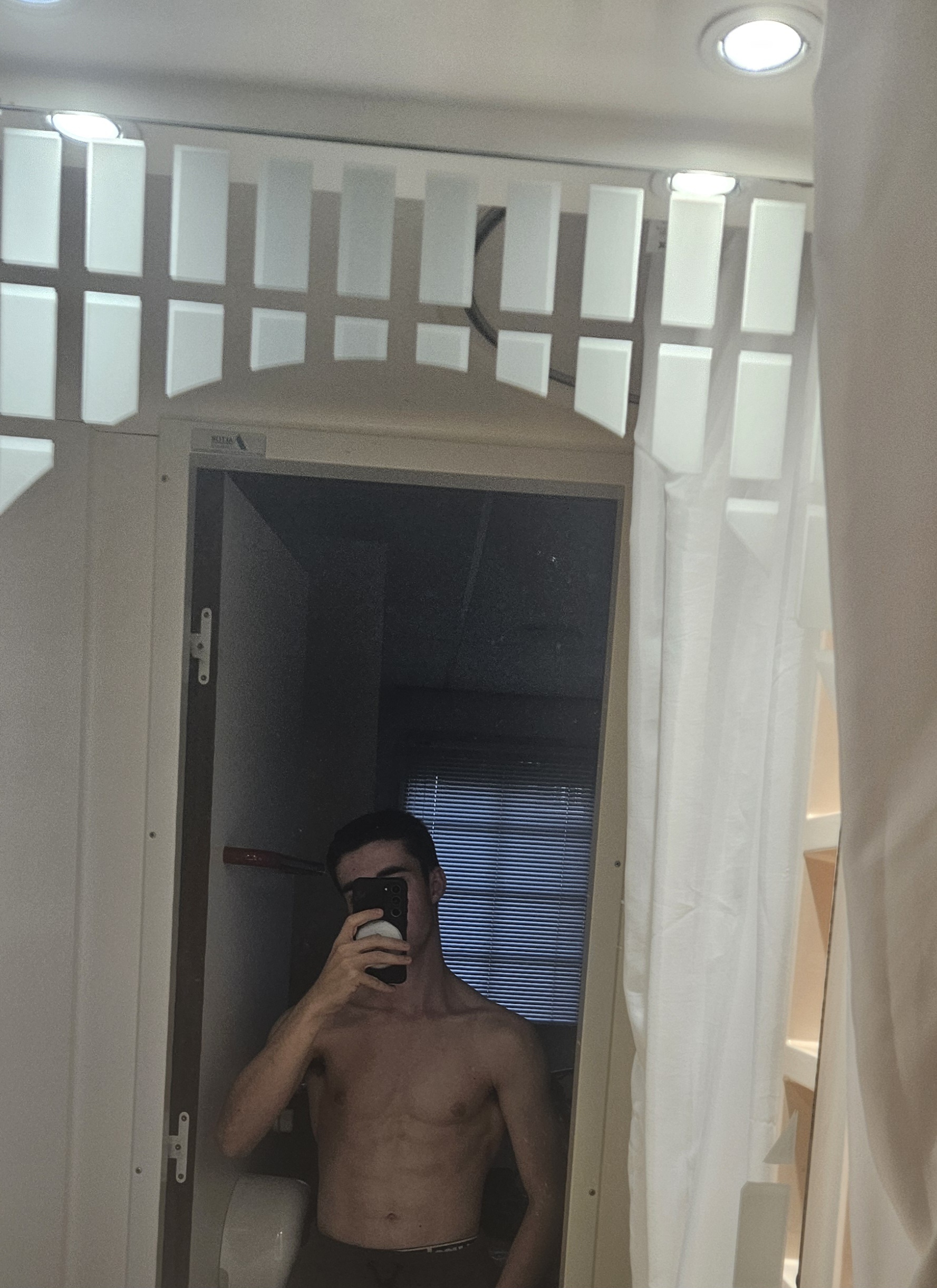 Profil de Anys, 21 ans, Gay Suisse à Le Prese