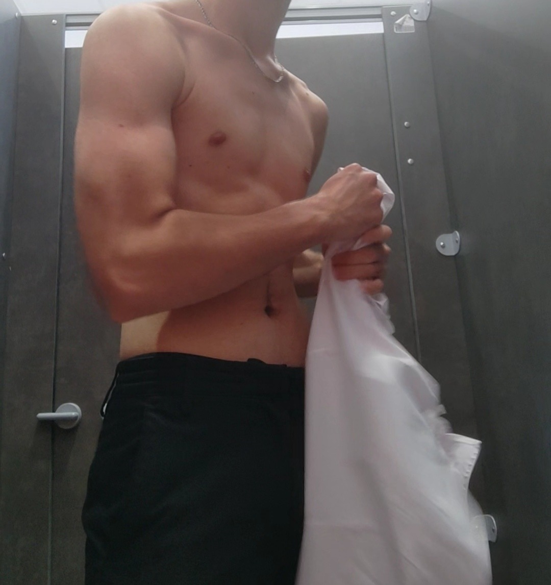 Profil de Coriolan, 19 ans, Gay Suisse à Morissen