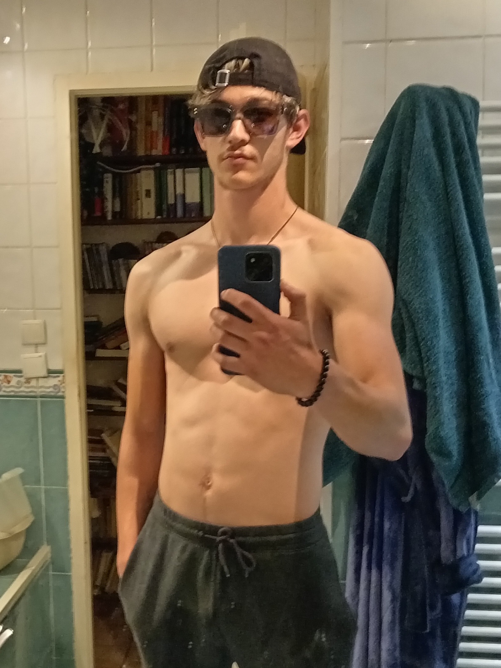 Profil de Amaro, 20 ans, Gay Suisse à Winden