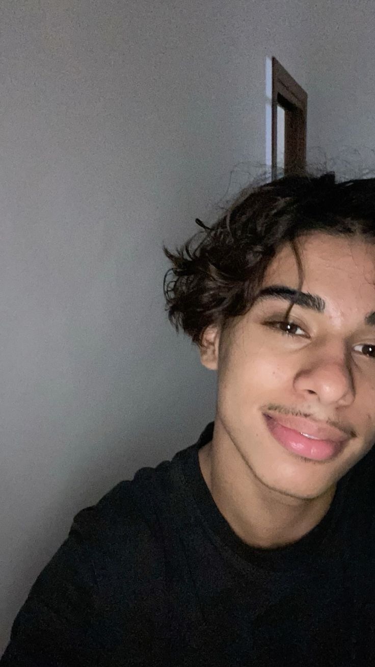 Profil de Ettore, 19 ans, Gay Suisse à Courgevaux