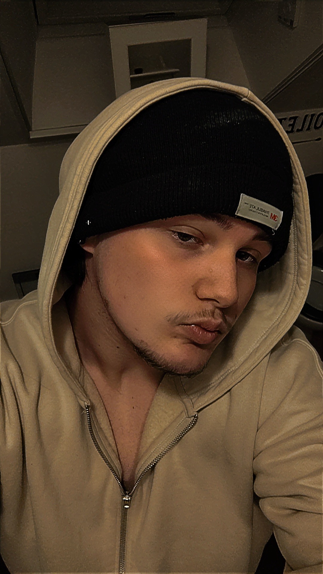 Profil de Toufirk, 19 ans, Gay Suisse à Fischingen