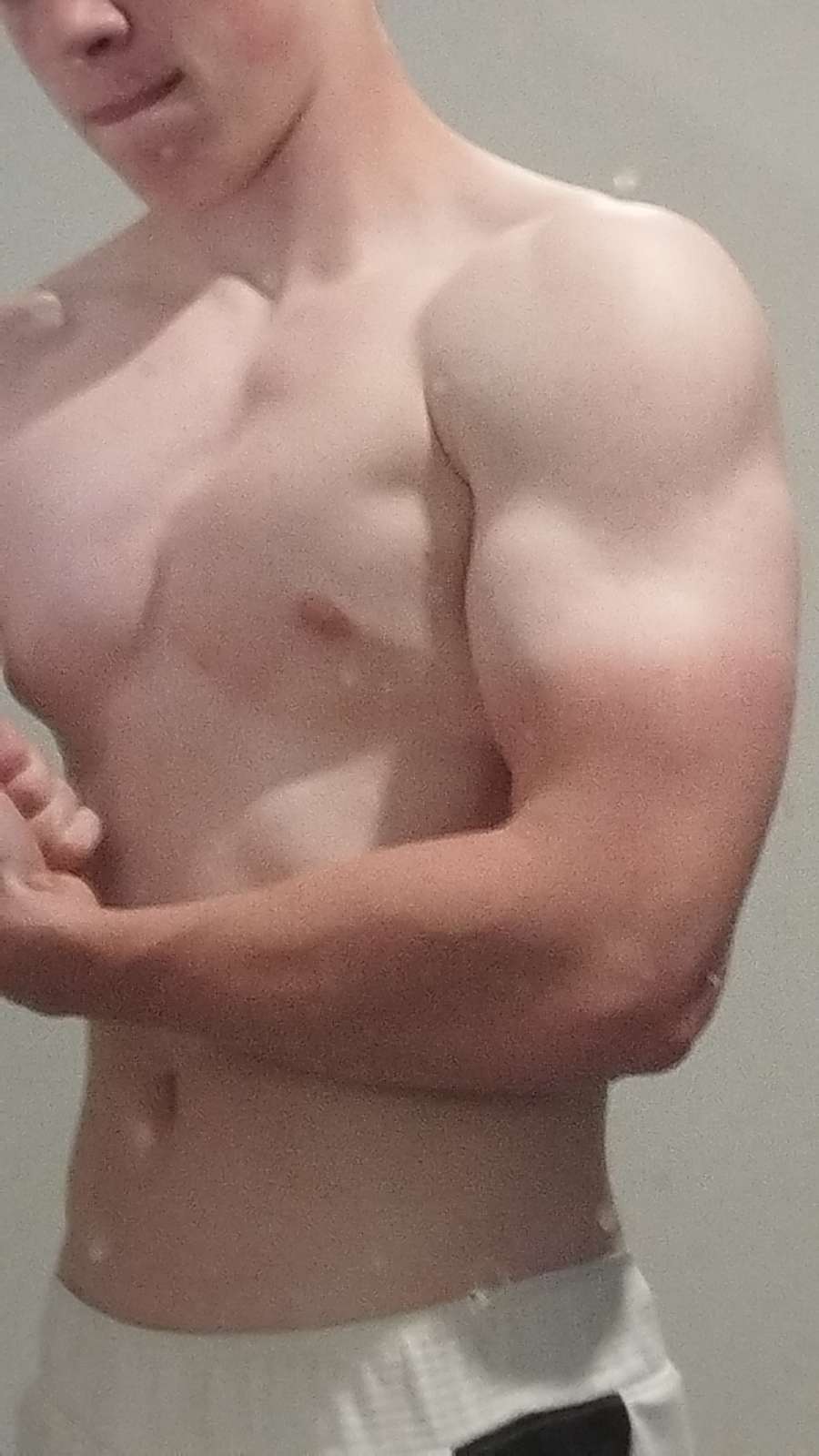 Profil de Ylies, 19 ans, Gay Suisse à Aeugst am Albis