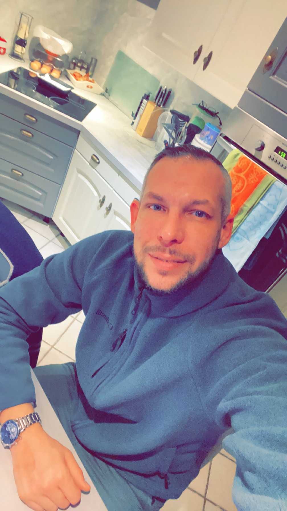 Profil de Jilani, 19 ans, Gay Suisse à Romont FR